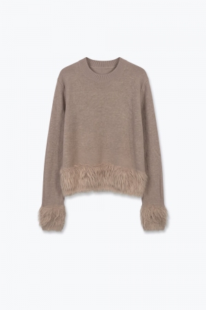 Suéter Beige de Punto Fino con Ribete de Piel Sintética y Cuello Redondo