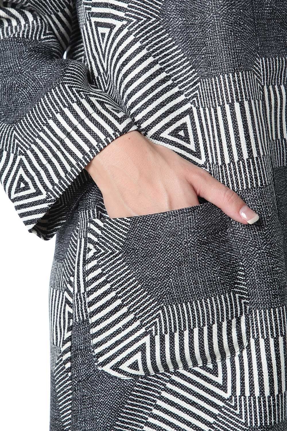 Kimono con estampado estilo mosaico negro