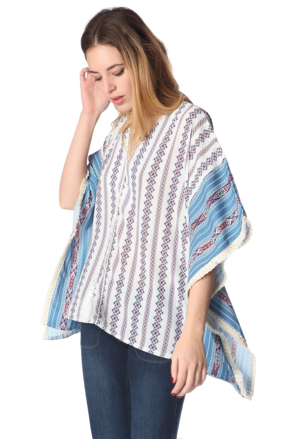 Top extragrande estilo poncho con estampado tribal azul