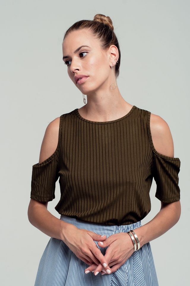 Cold shoulder ribbed t-shirt in dark green