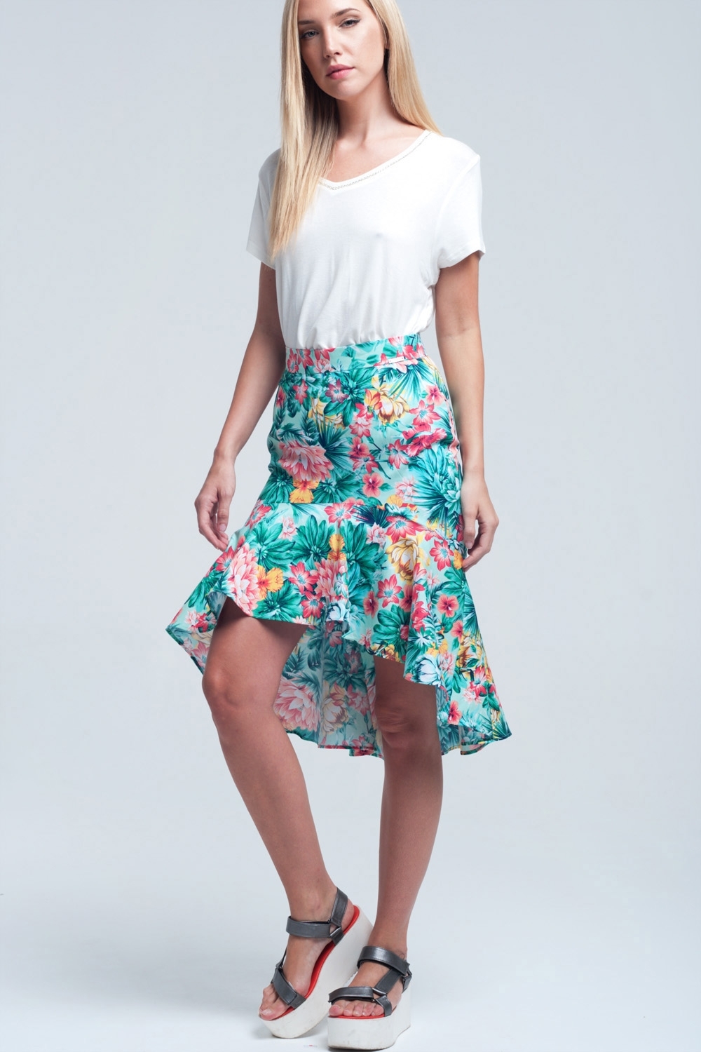 Falda floral asimétrica de color verde Falda floral asimétrica de color verde