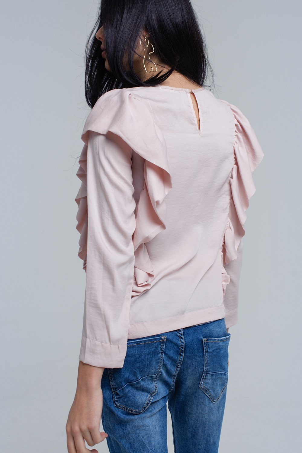 Top con detalle de volantes en rosa palo Top con detalle de volantes en rosa palo