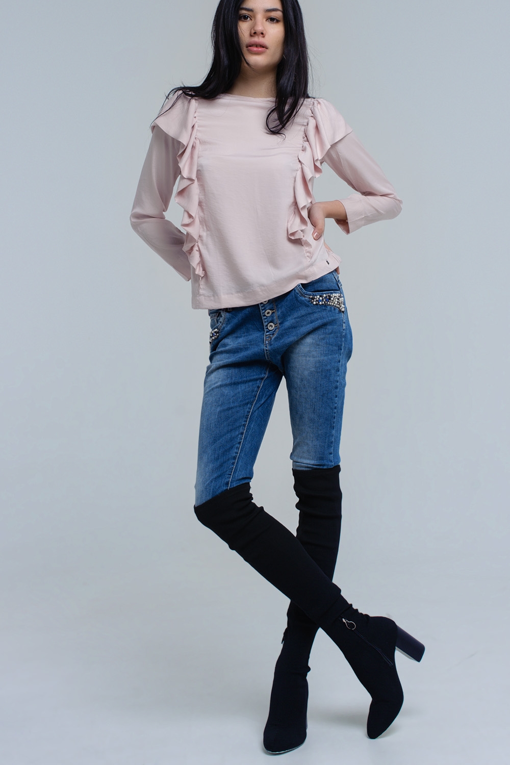 Top con detalle de volantes en rosa palo Top con detalle de volantes en rosa palo