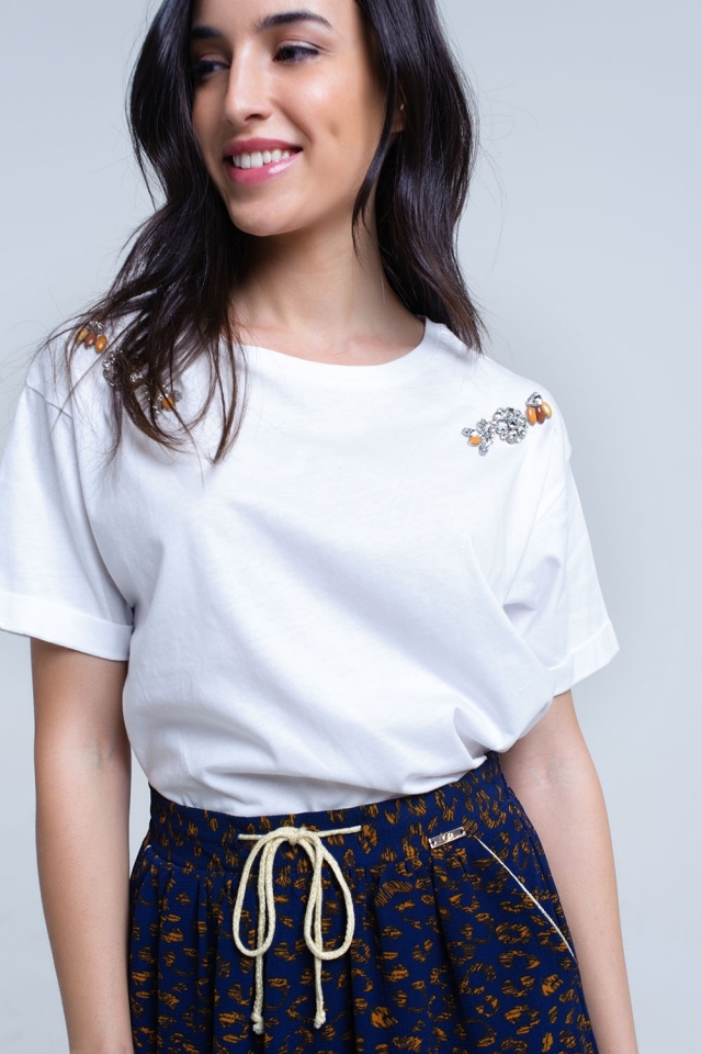 T-shirt blanc avec des strass de cristal