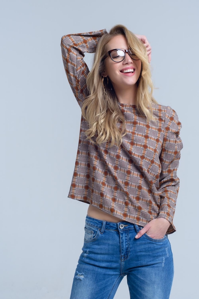 Top marrone con stampa check