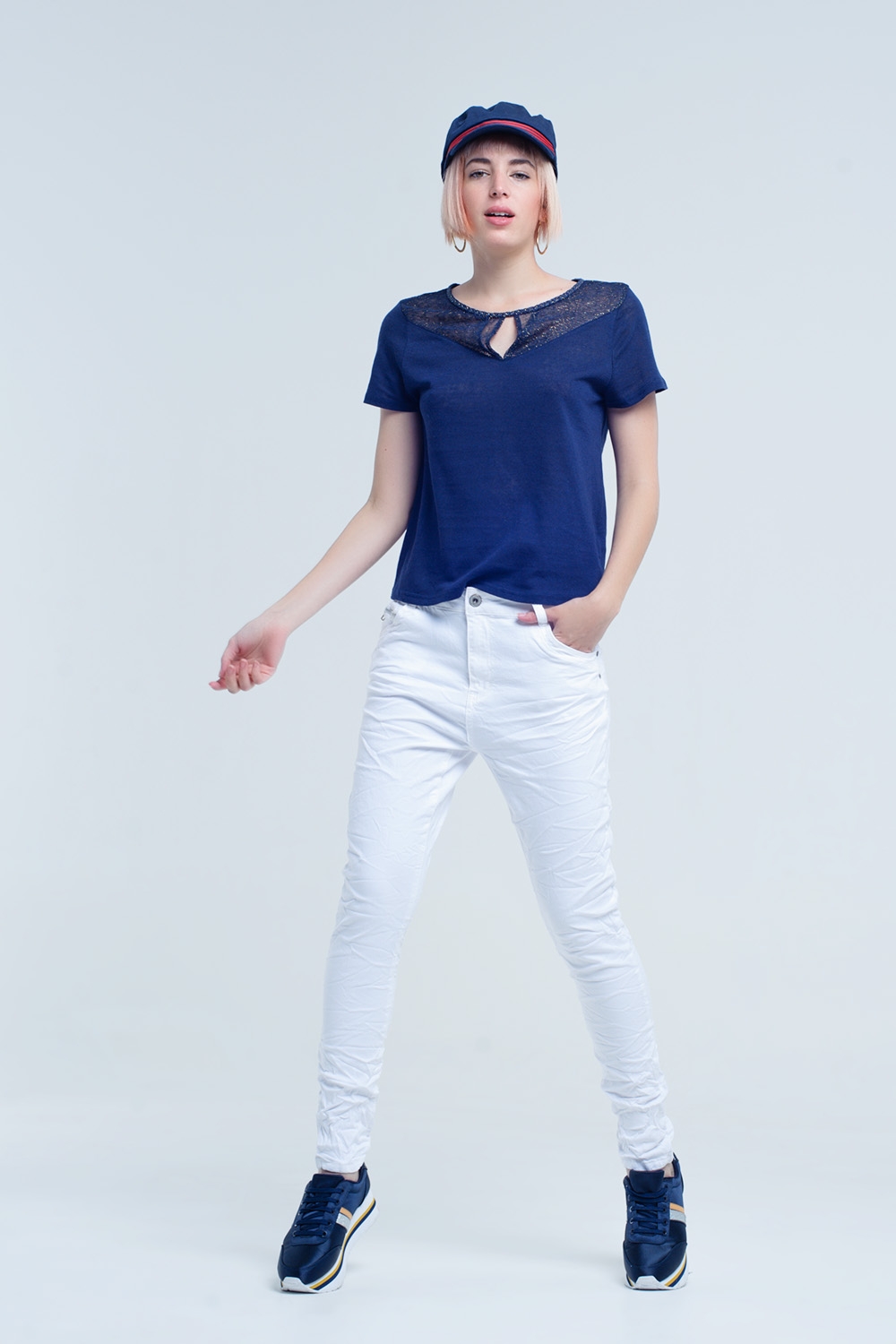 Jeans blancos arrugado con bolsillos Jeans blancos arrugado con bolsillos