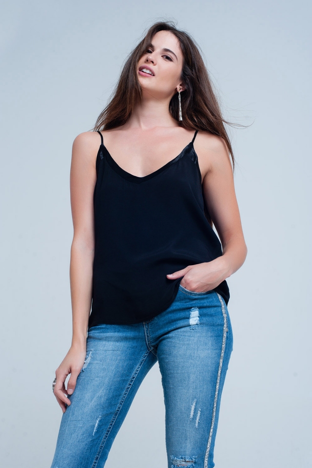 Top de tirantes preto com brilhante