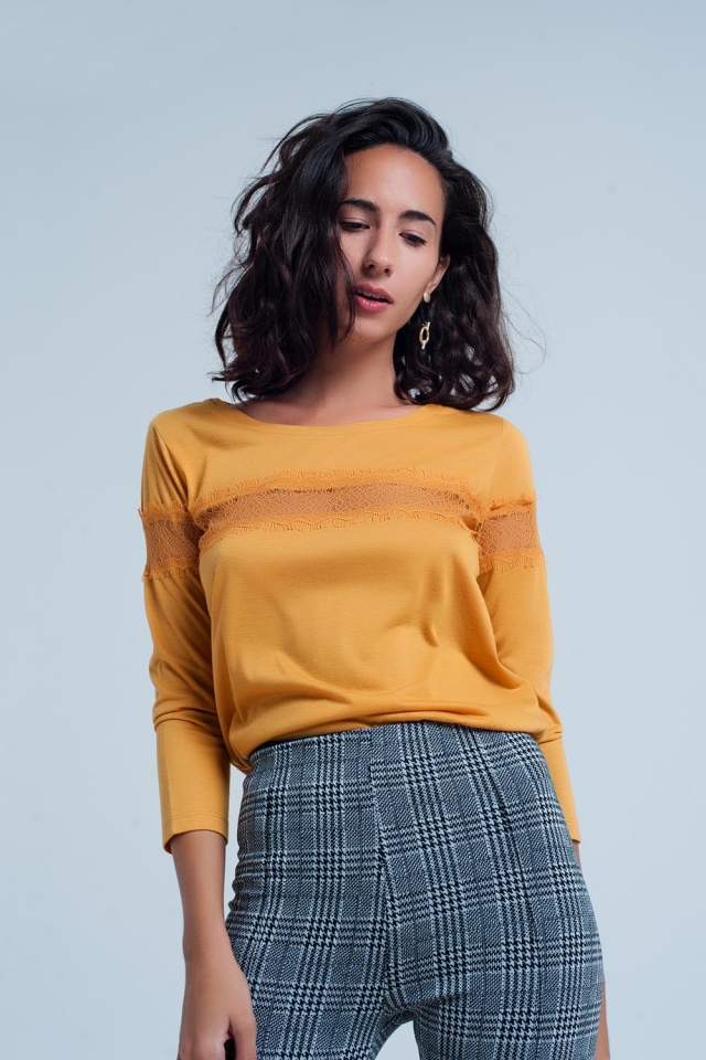 T-shirt mustard com mangas 3/4 com detalhe de laço