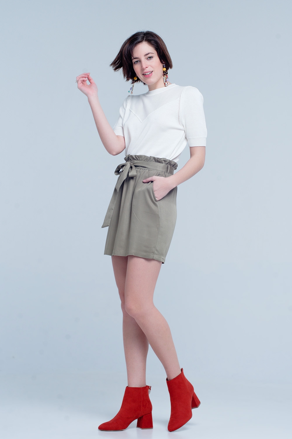 Minifalda con lazo en color khaki Minifalda con lazo en color khaki