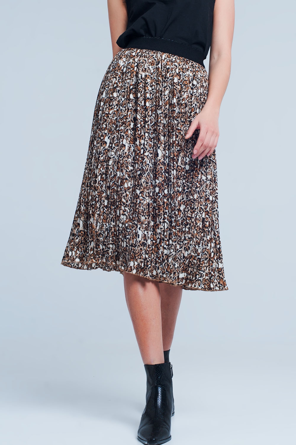 Falda midi plisada con diseño de leopardo Falda midi plisada con diseño de leopardo