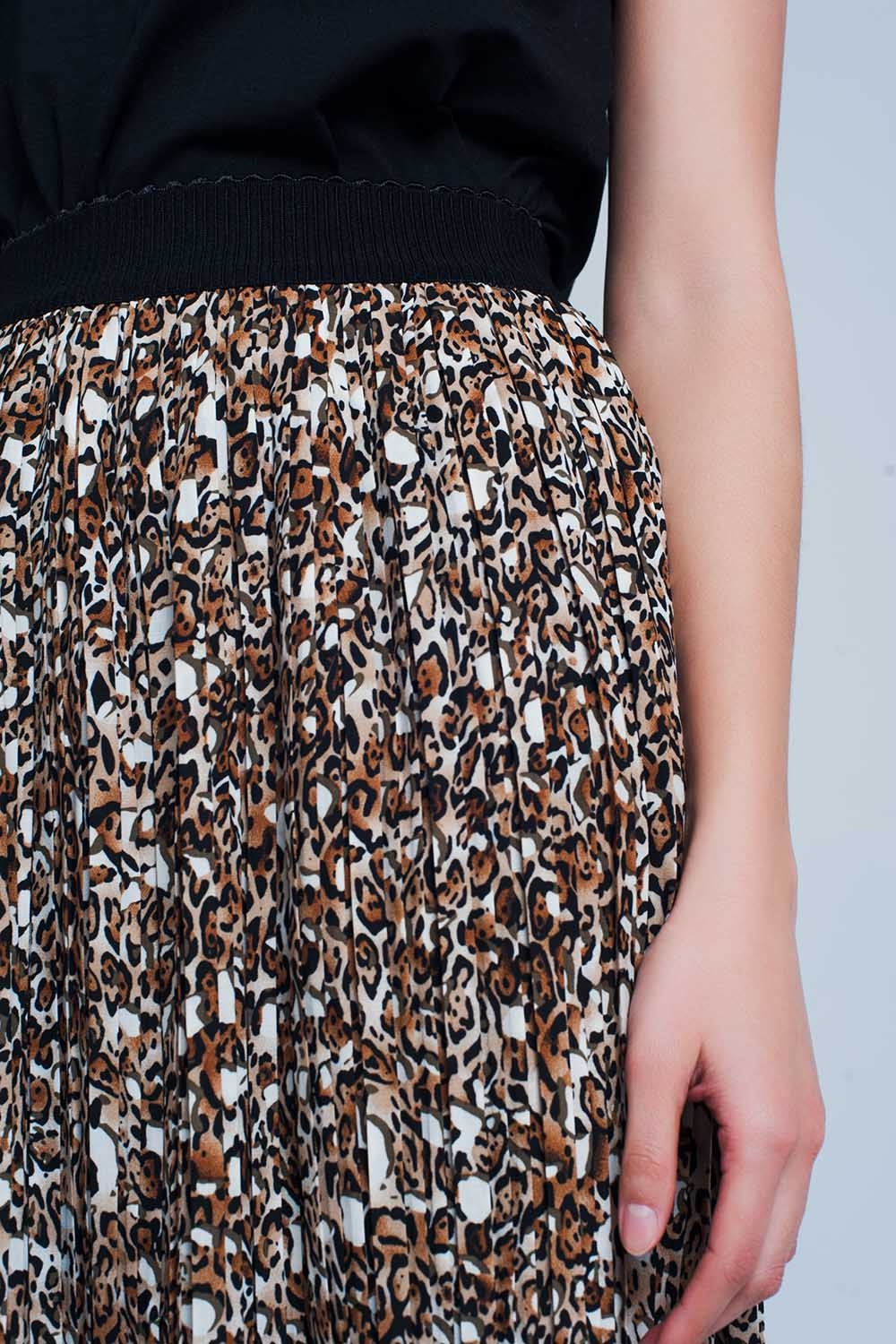 Falda midi plisada con diseño de leopardo Falda midi plisada con diseño de leopardo
