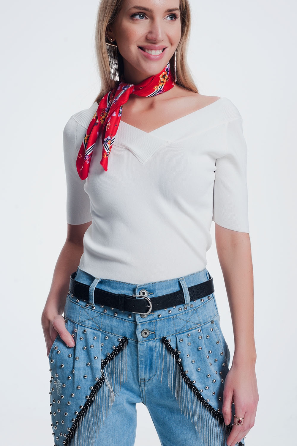 jersey crema con cuello v y manga corta