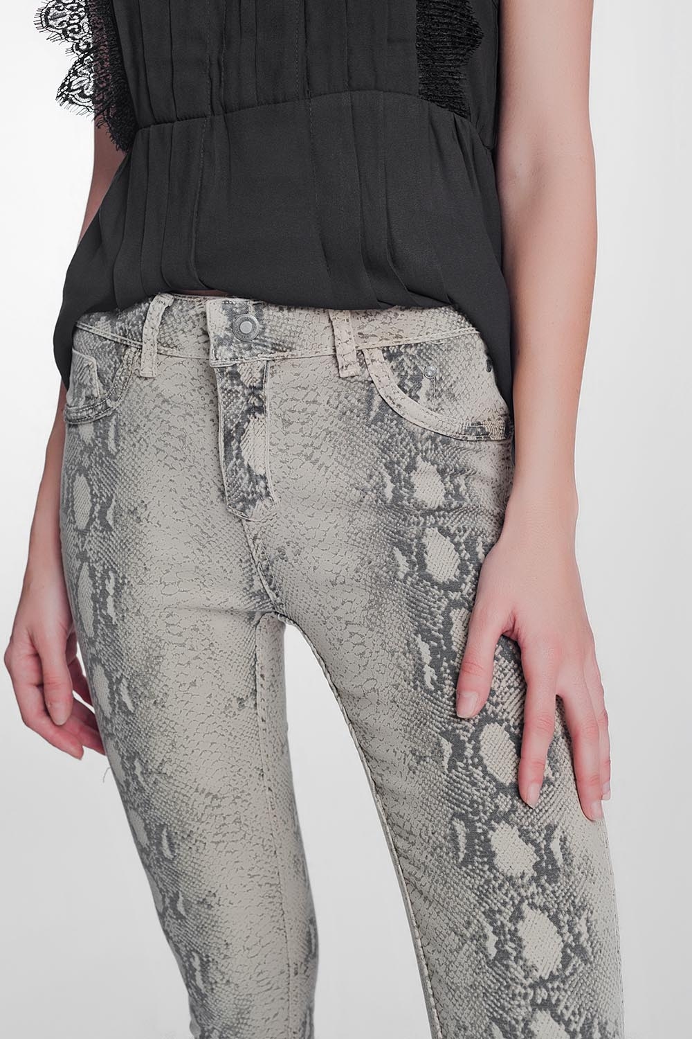 Pantalon estampado serpiente reversible en beige Pantalon estampado serpiente reversible en beige