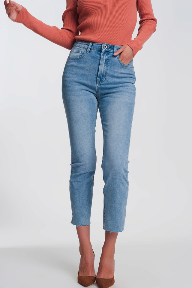 Jeans met rechte pijpen in lichtblauw met onafgewerkte zoom