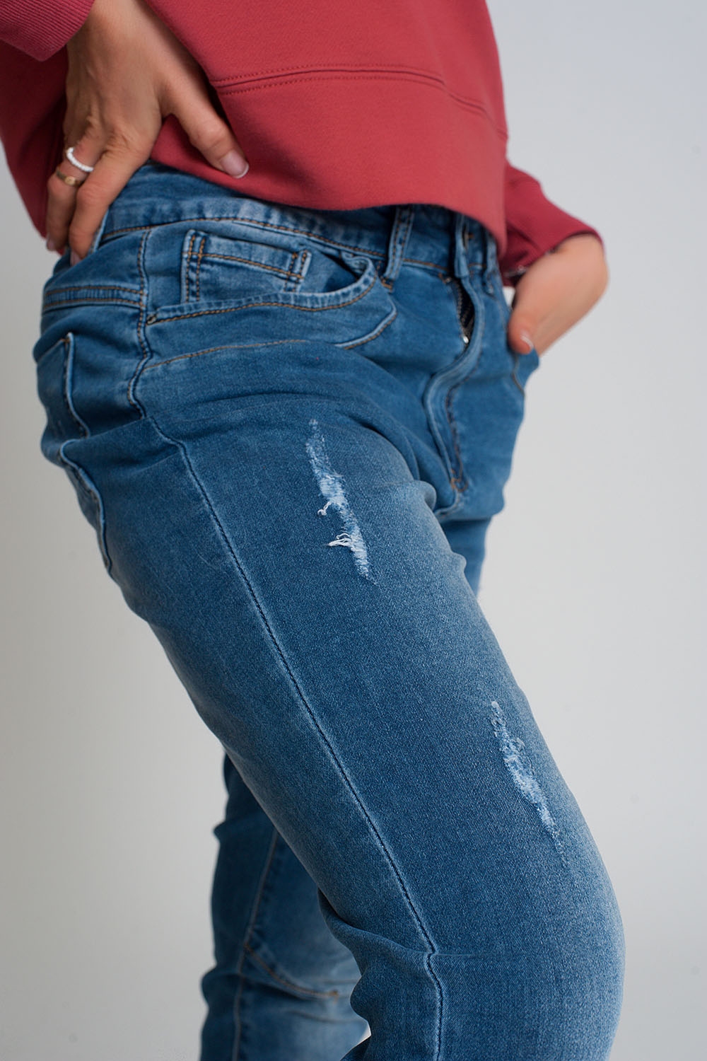 Vaqueros boyfriend azules con diseño desgastado Vaqueros boyfriend azules con diseño desgastado