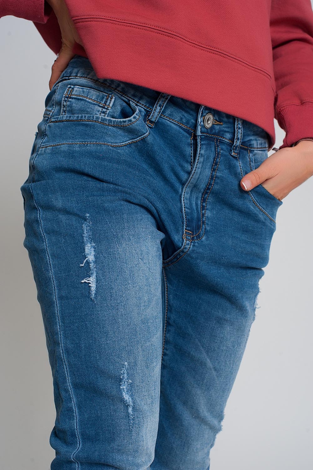 Vaqueros boyfriend azules con diseño desgastado Vaqueros boyfriend azules con diseño desgastado