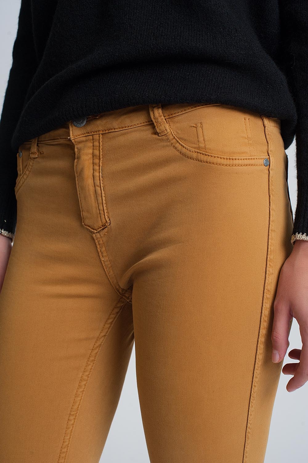 Pantalon estampado serpiente reversible en Mustard Pantalon estampado serpiente reversible en Mustard