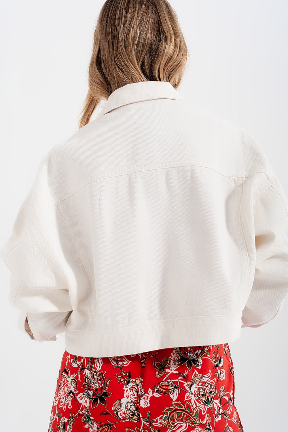Chaqueta vaquera blanco con flecos de strass Chaqueta vaquera blanco con flecos de strass