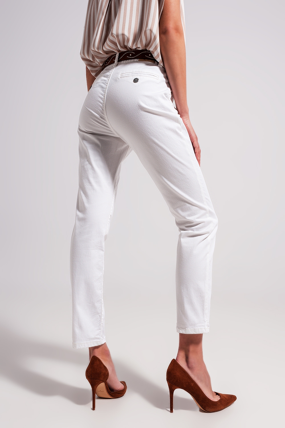 Pantalones blancos de mezcla de algod&oacute;n