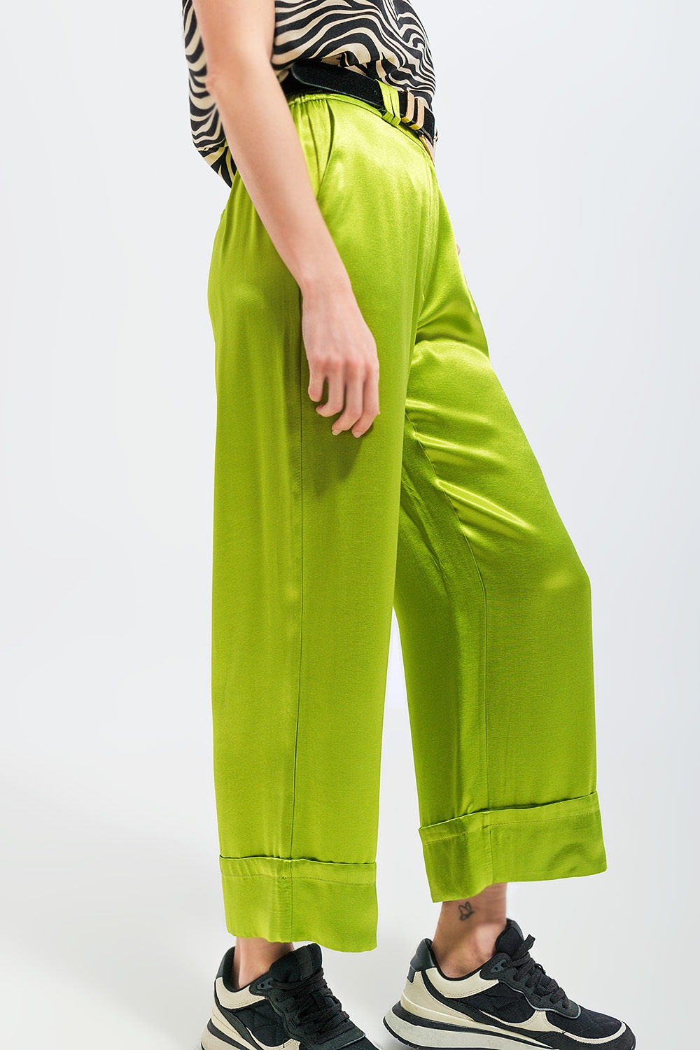 Pantalones de traje de pernera ancha de satén verdes Pantalones de traje de pernera ancha de satén verdes