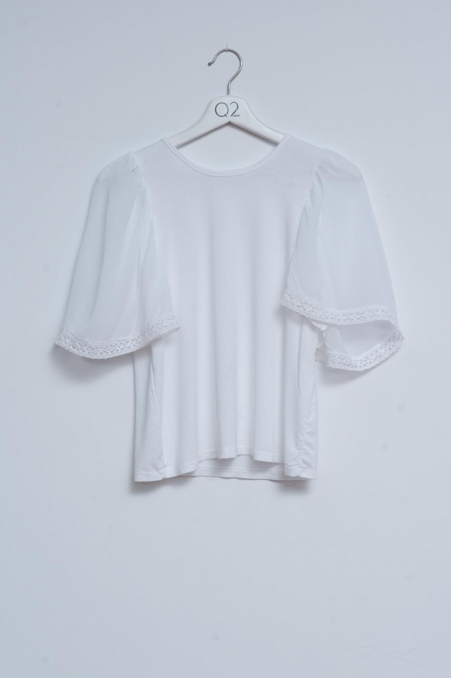 Blusa color blanco con mangas ángel