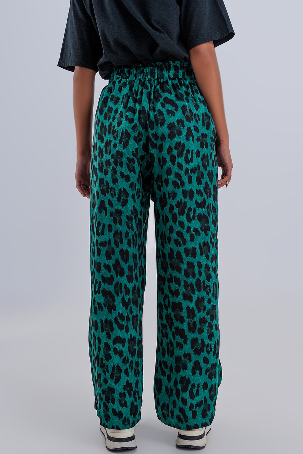 Pantalones de pernera ancha con estampado de leopardo en verde