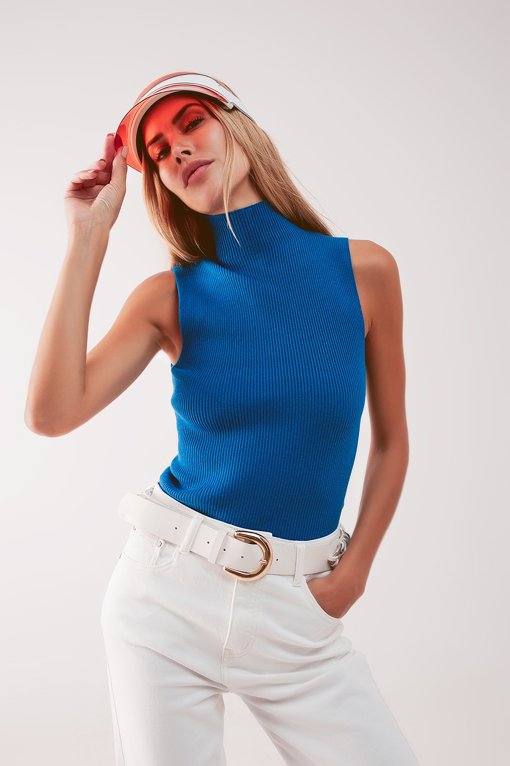 Top azul de punto con cuello alto de punto Top azul de punto con cuello alto de punto