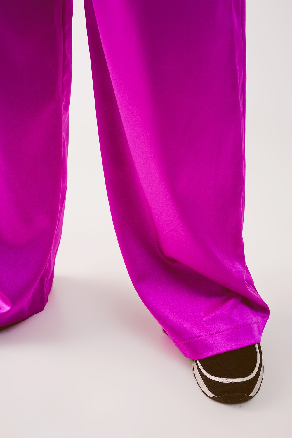 Pantalones palazzo con pinzas en fucsia Pantalones palazzo con pinzas en fucsia