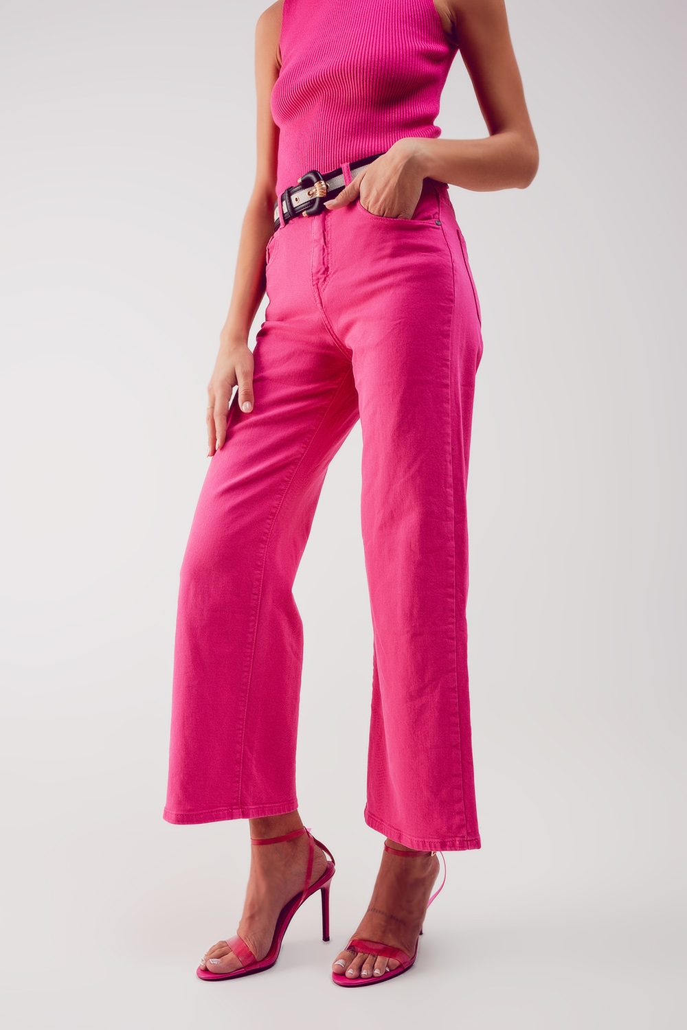 Vaqueros capri color fushia de pernera ancha Vaqueros capri color fushia de pernera ancha