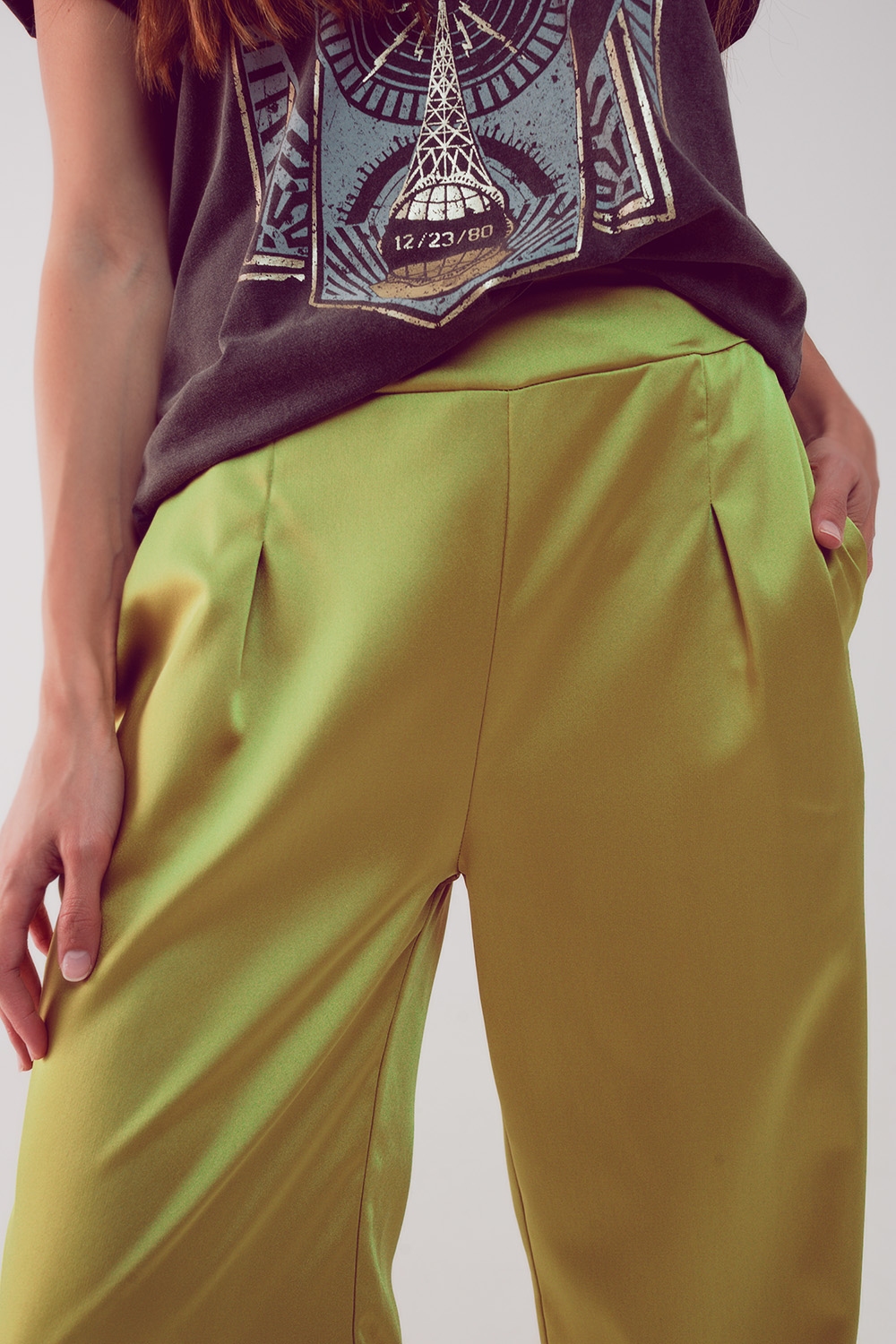 Pantalones lima de pernera ancha de satén Pantalones lima de pernera ancha de satén