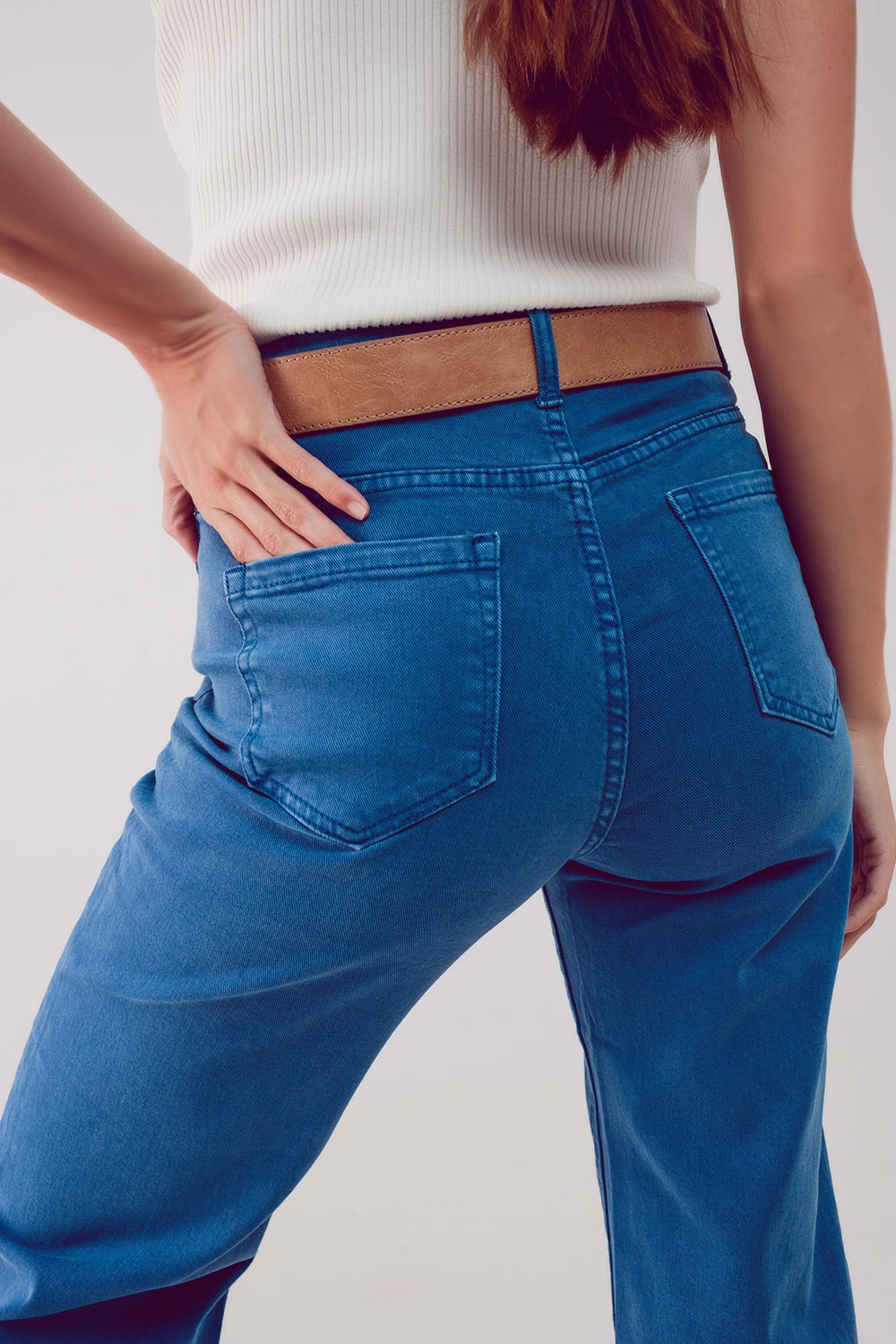 Vaqueros capri color azul de pernera ancha Vaqueros capri color azul de pernera ancha