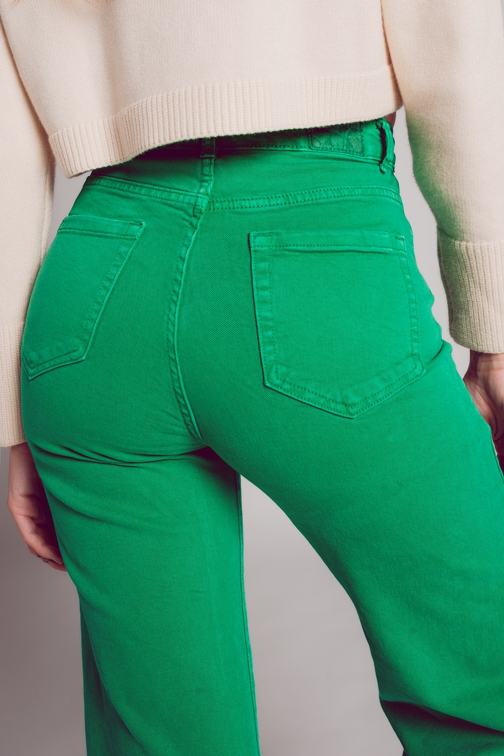 Vaqueros capri color verde intenso de pernera ancha Vaqueros capri color verde intenso de pernera ancha