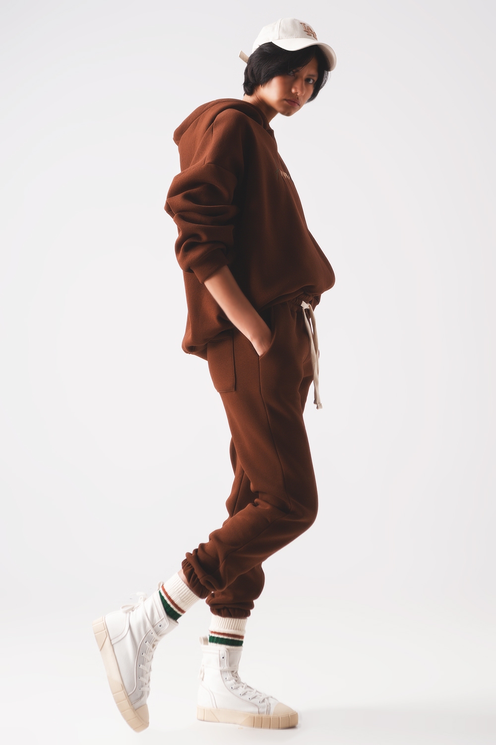Jogger de algodón en color marron Jogger de algodón en color marron