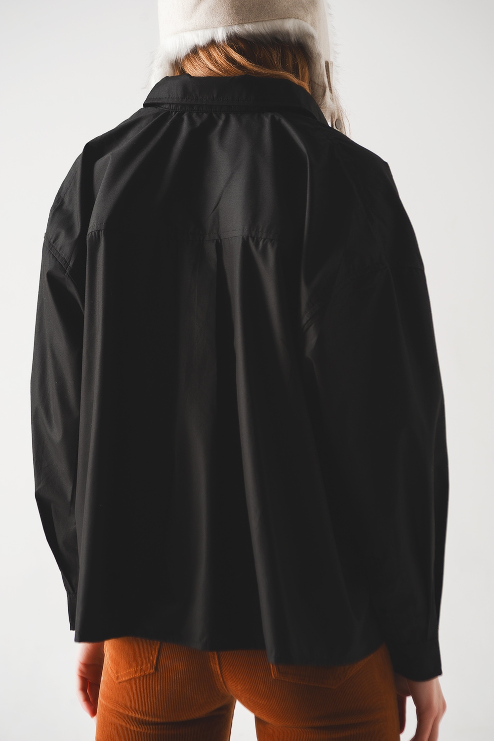 Camisa oversize en mezcla de algod&oacute;n negra
