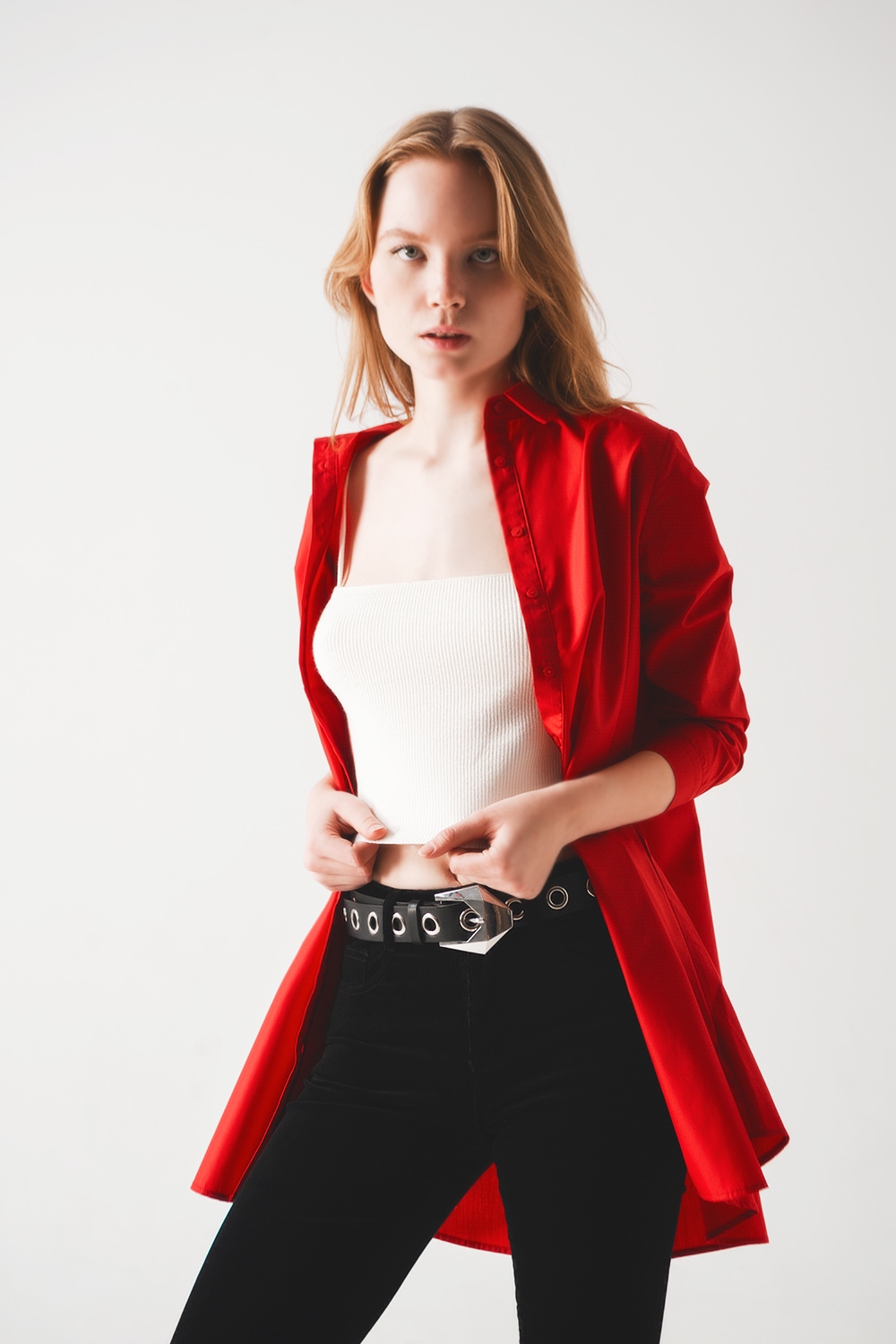 Camisa oversize en rojo intenso Camisa oversize en rojo intenso