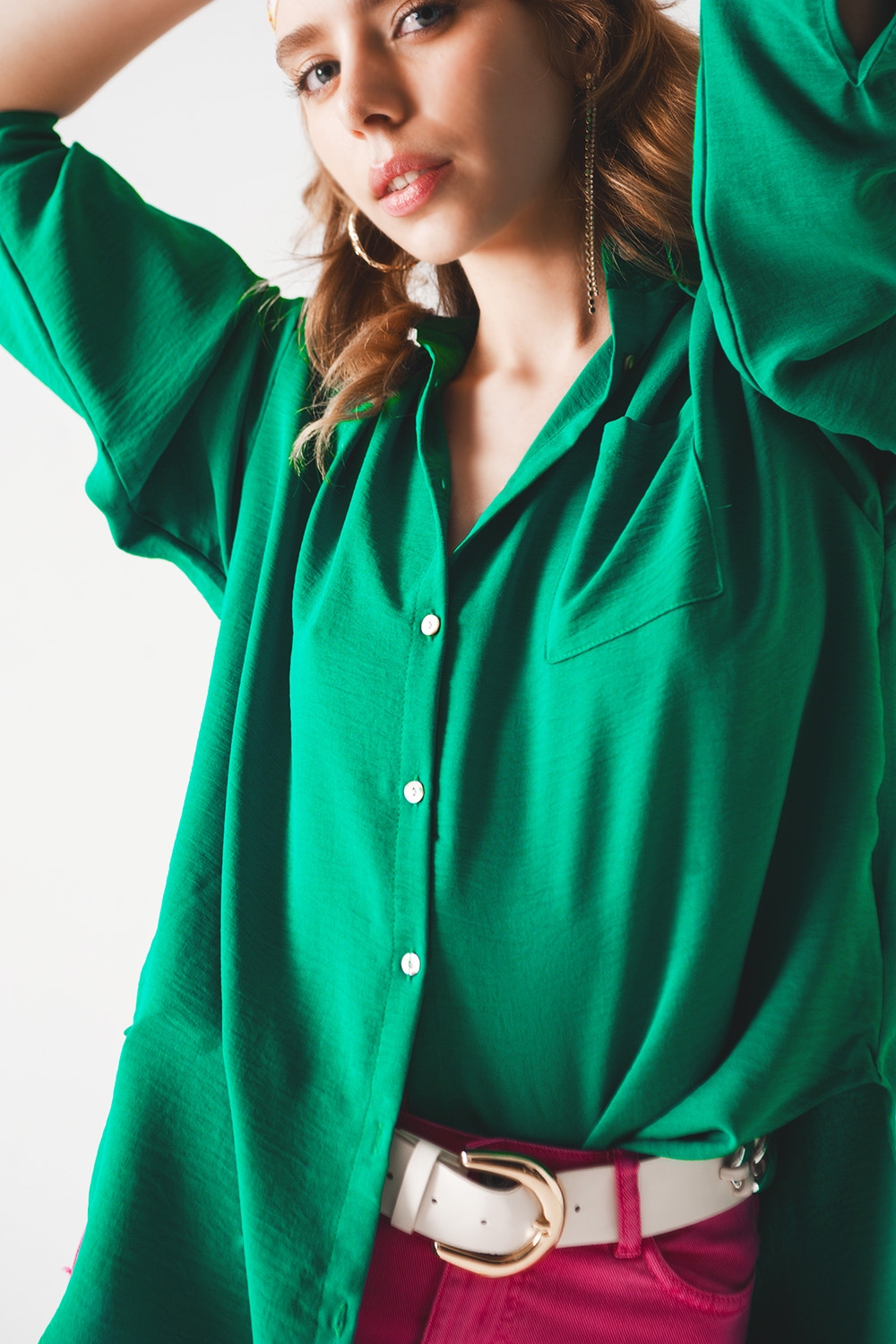 Camisa verde extragrande con detalle de bolsillo Camisa verde extragrande con detalle de bolsillo