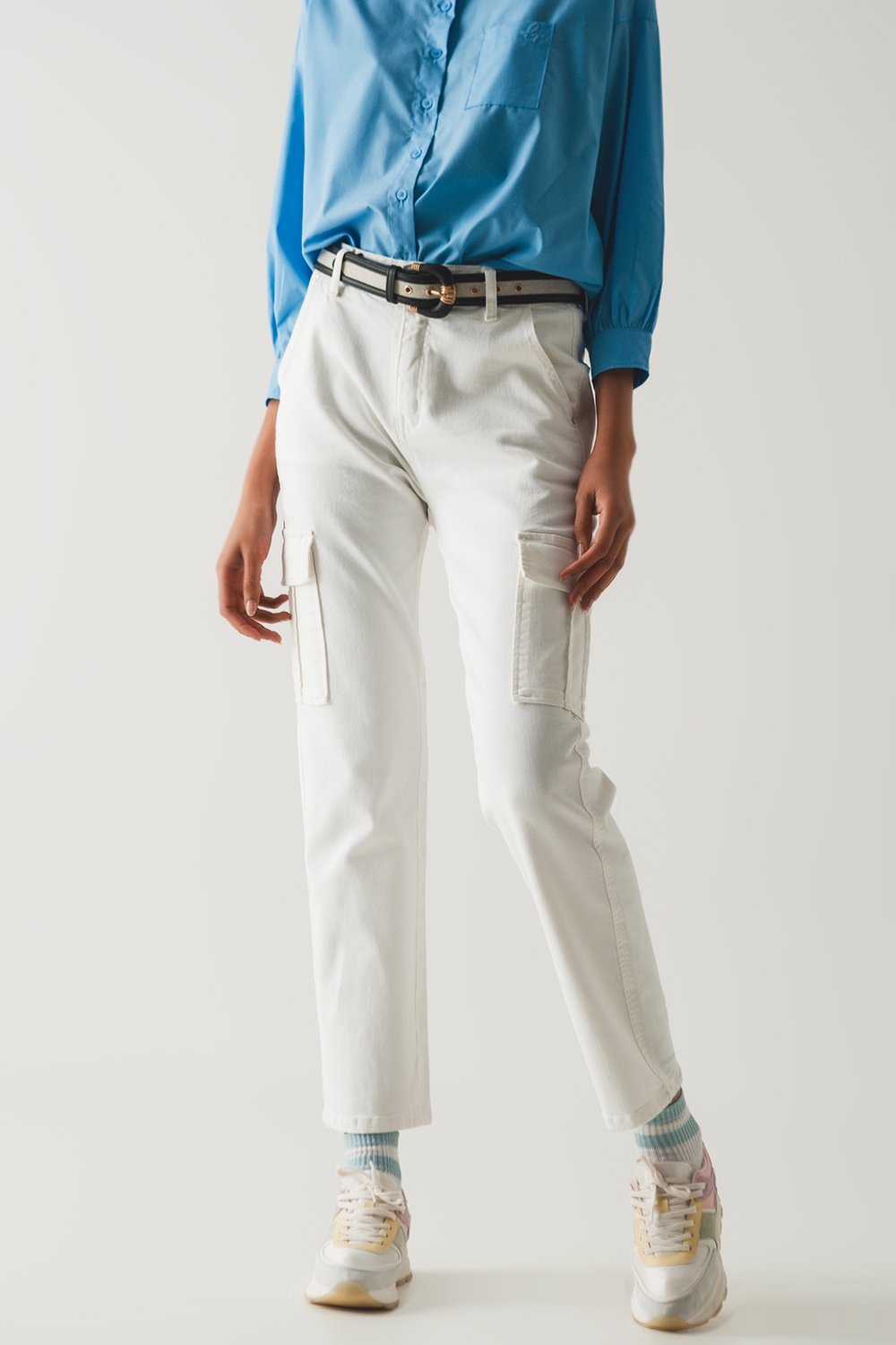 Pantalones estilo cargo en blanco Pantalones estilo cargo en blanco