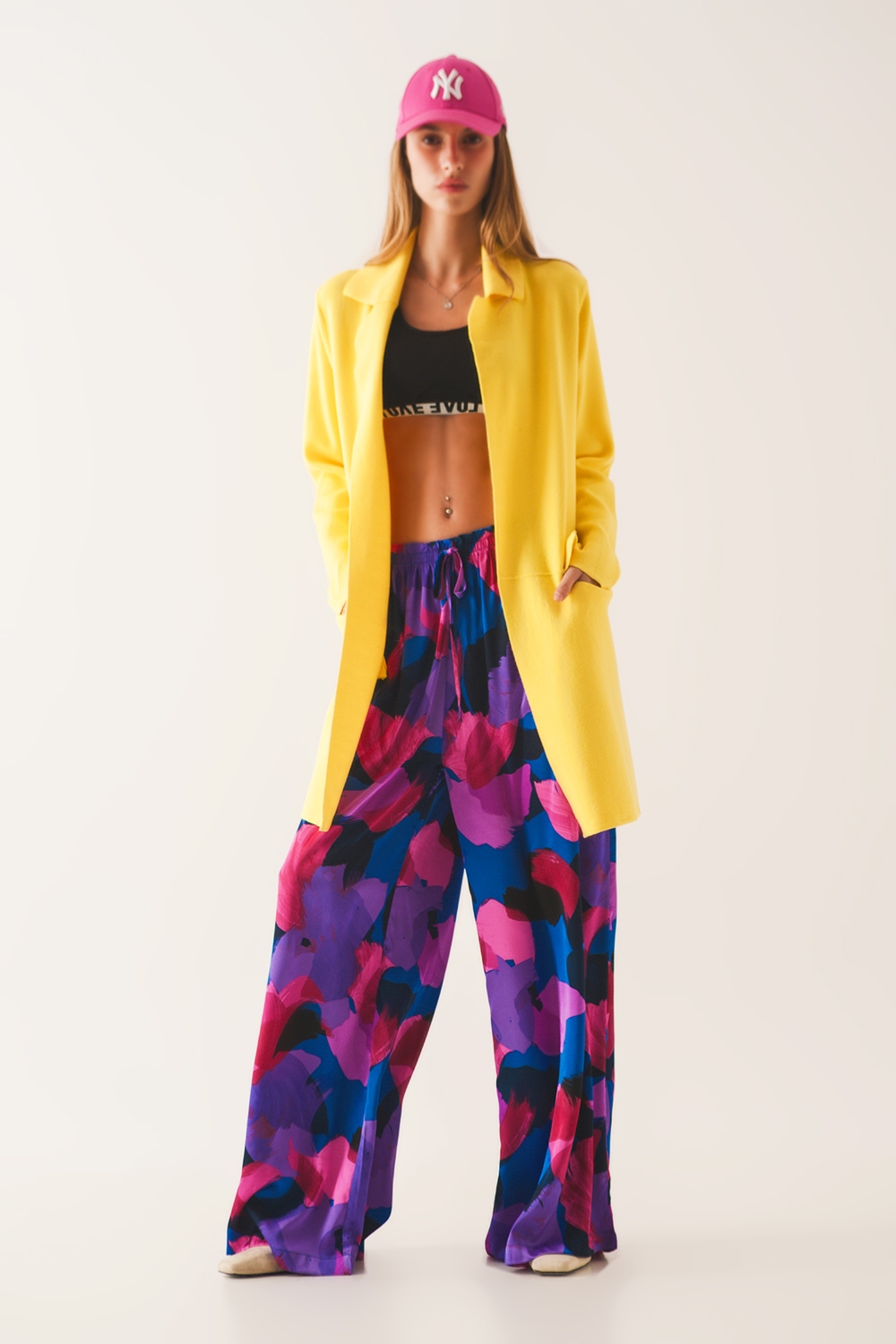 Cardigan extra grande en amarillo con solapas