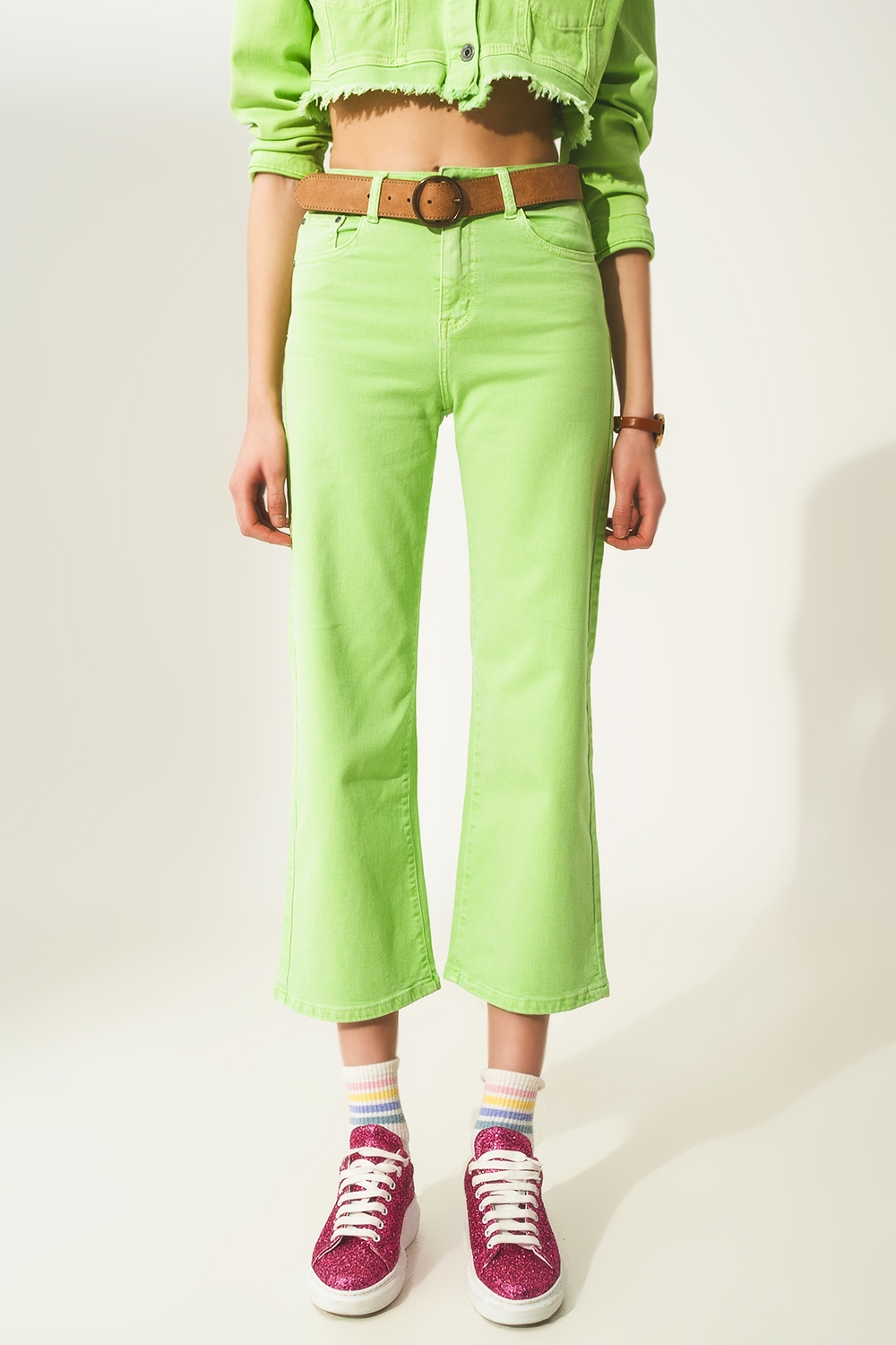 Vaqueros capri color verde acido de pernera ancha Vaqueros capri color verde acido de pernera ancha