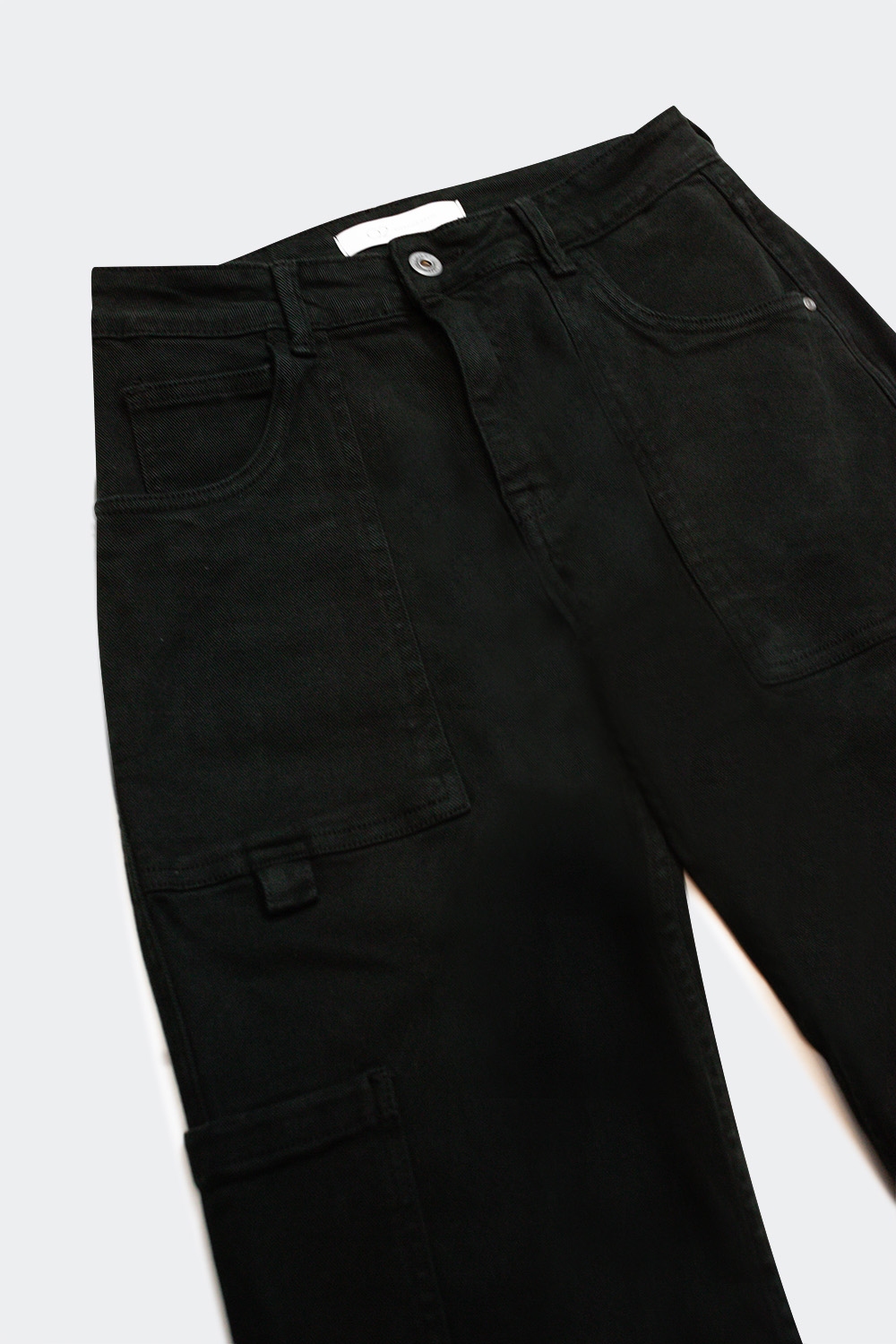 Pantalón Cargo Recto en Negro Pantalón Cargo Recto en Negro