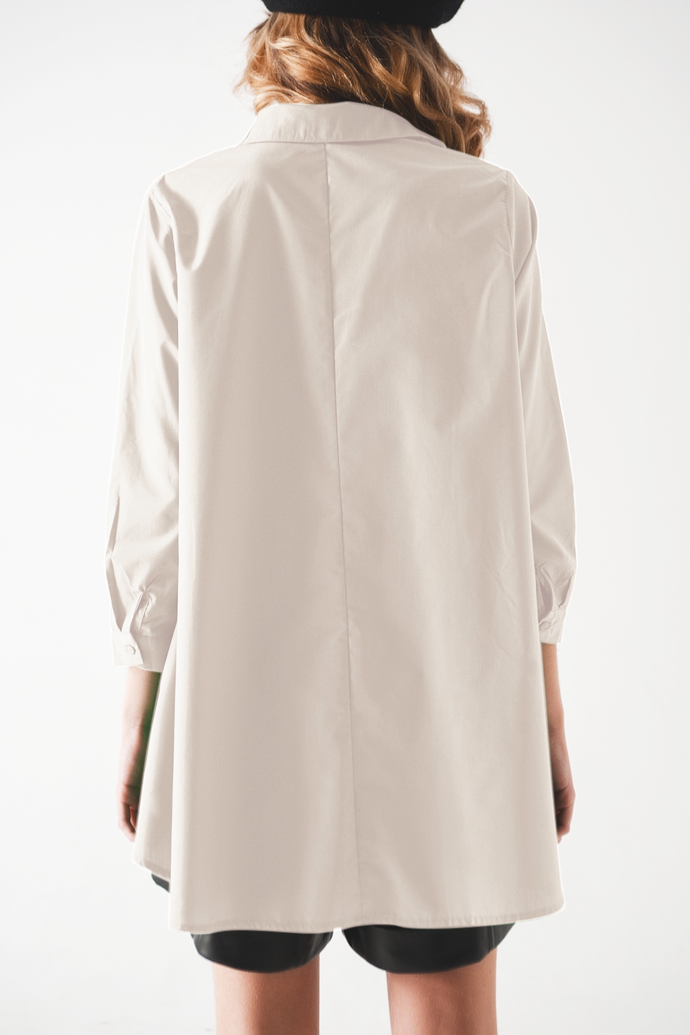 Camisa oversize de popelina en línea A en blanco Camisa oversize de popelina en línea A en blanco