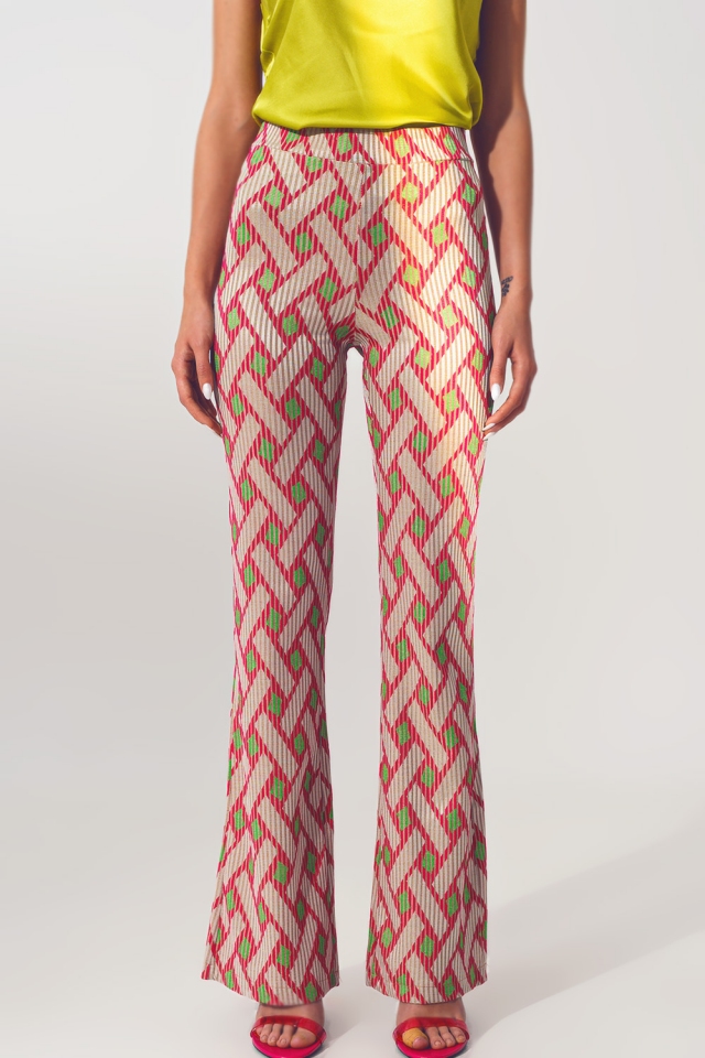 Pantalones de traje rosa con diseño estampado