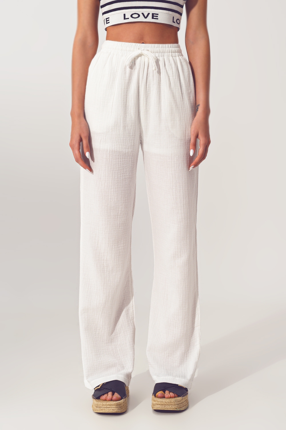 Pantalón Ancho Texturizado en Blanco Pantalón Ancho Texturizado en Blanco