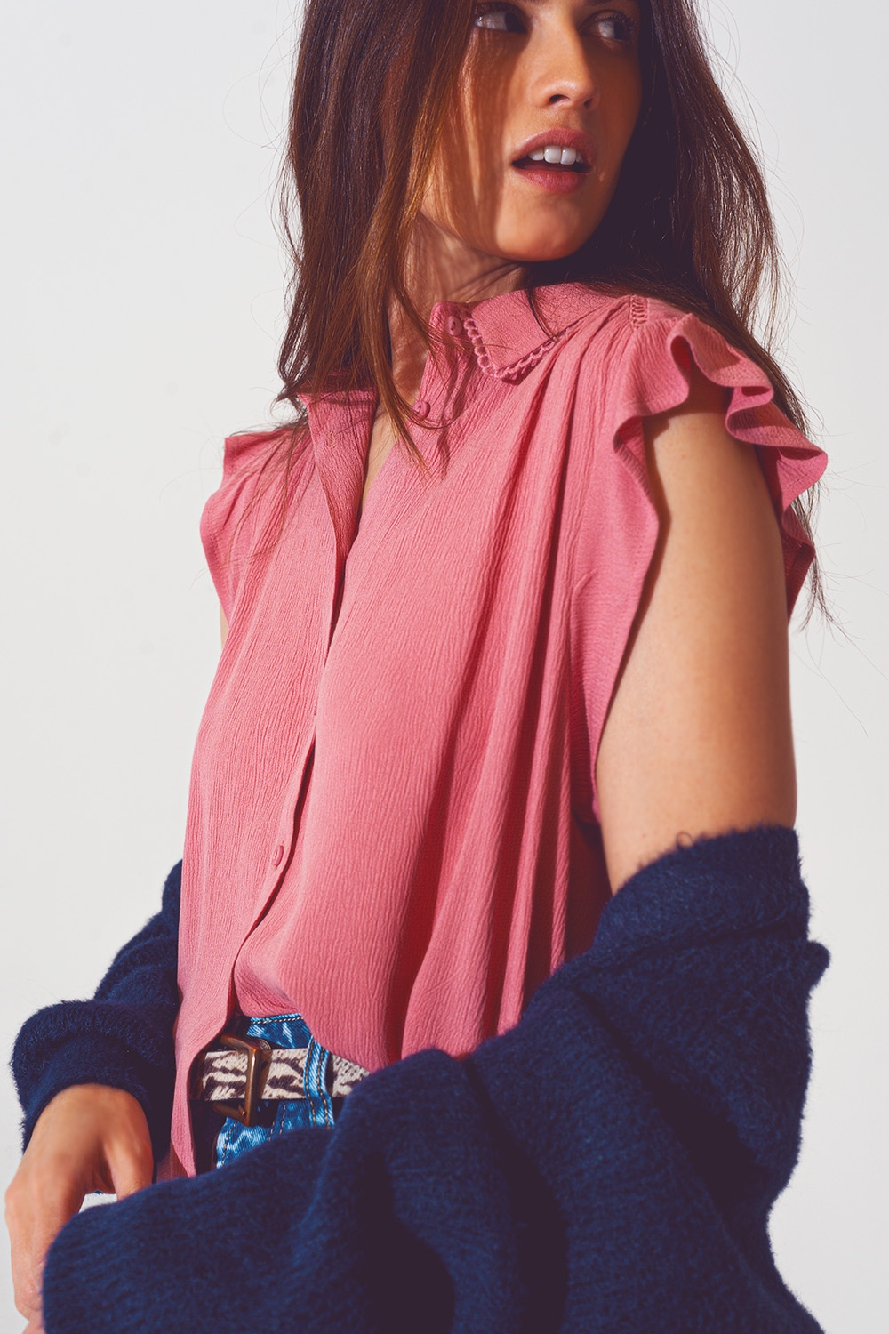 Blusa con volantes en la manga corta en rosa Blusa con volantes en la manga corta en rosa
