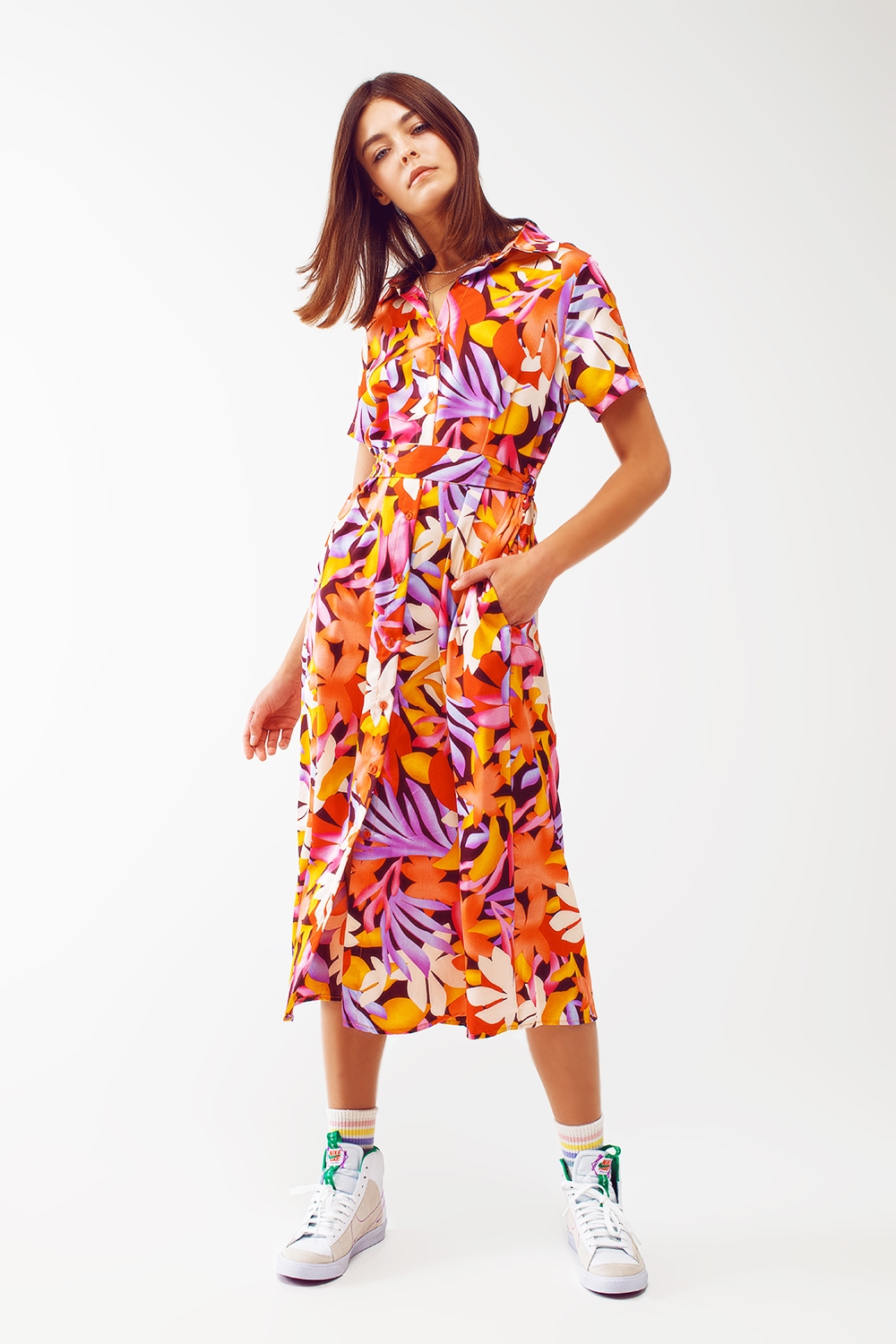 Vestido midi estampado floral en multicolor Vestido midi estampado floral en multicolor