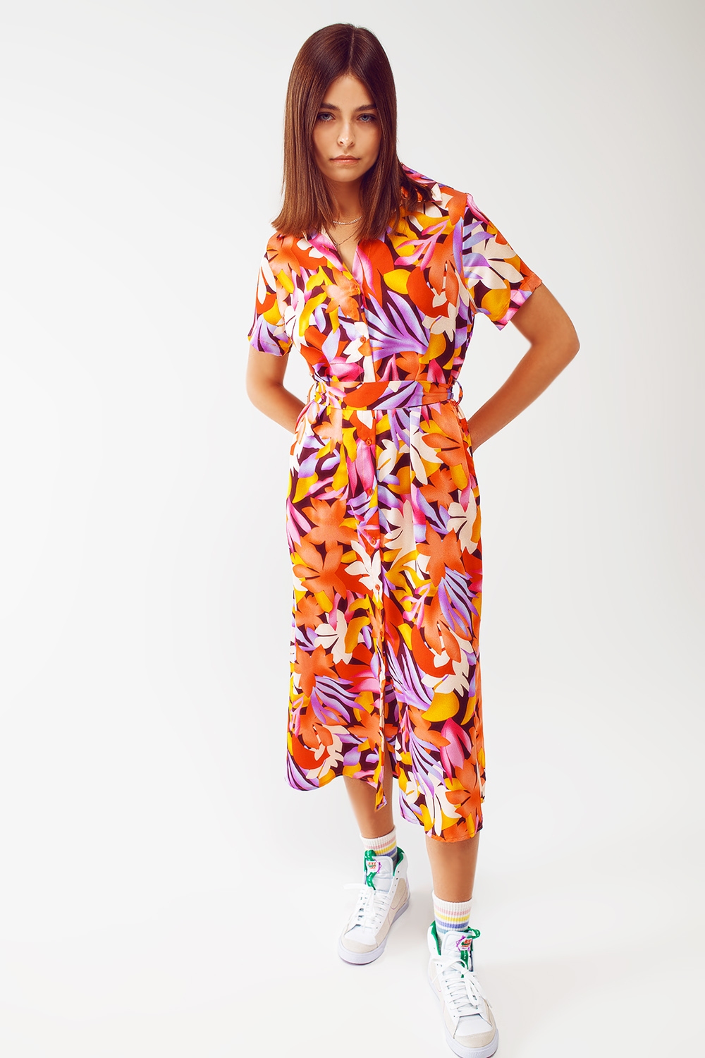 Vestido midi estampado floral en multicolor Vestido midi estampado floral en multicolor