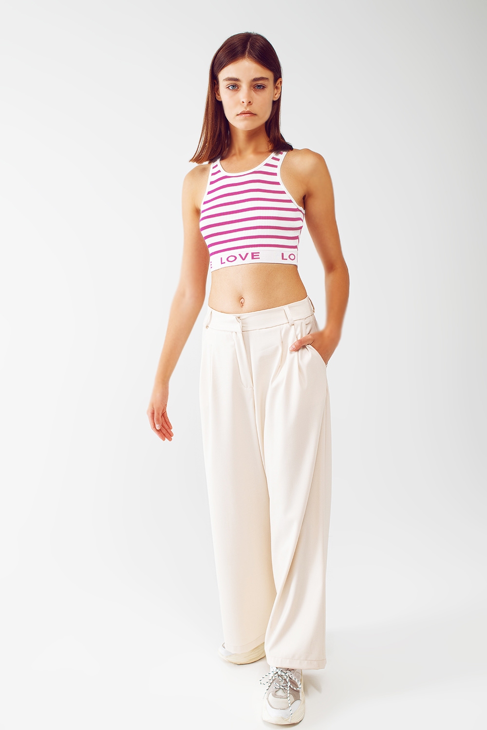Top corto a rayas con texto Love en rosa Top corto a rayas con texto Love en rosa