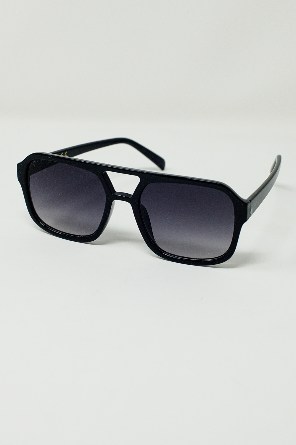 Gafas de sol de aviador de los años 70 en negro