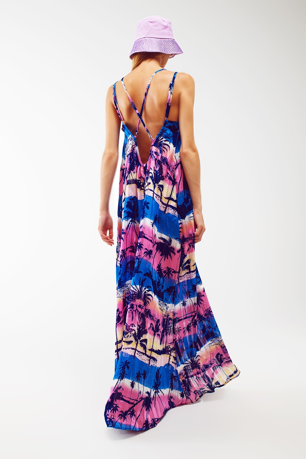 Vestido largo de espalda abierta y relajada con estampado azul tropical Vestido largo de espalda abierta y relajada con estampado azul tropical