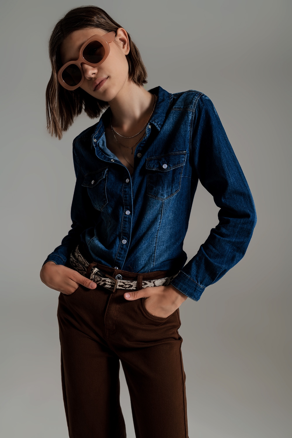 Camisa vaquera con lavado azul medio